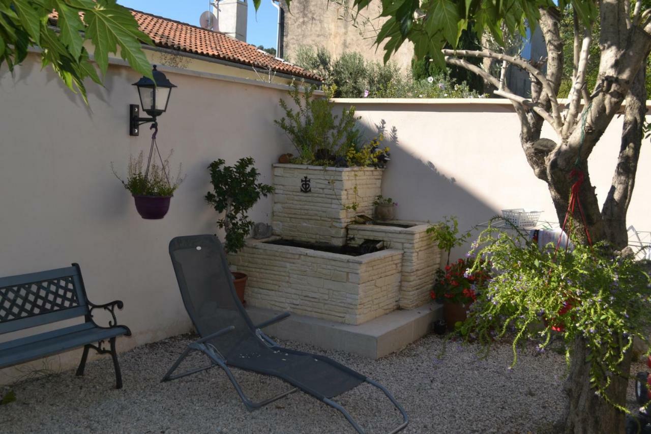 La Passeronne Barbentane Extérieur photo